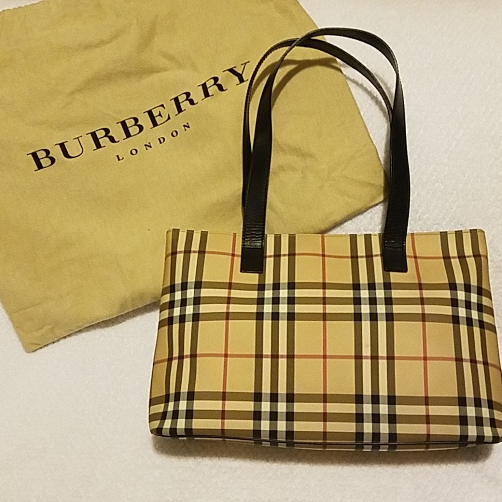 Burberry Classic Pattern Purse